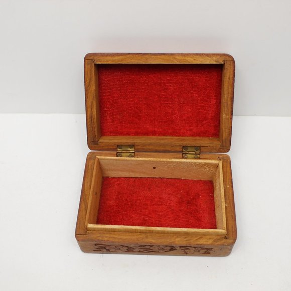 Vintage Hand Carved Wood Box Made in India - Picture 6 of 7